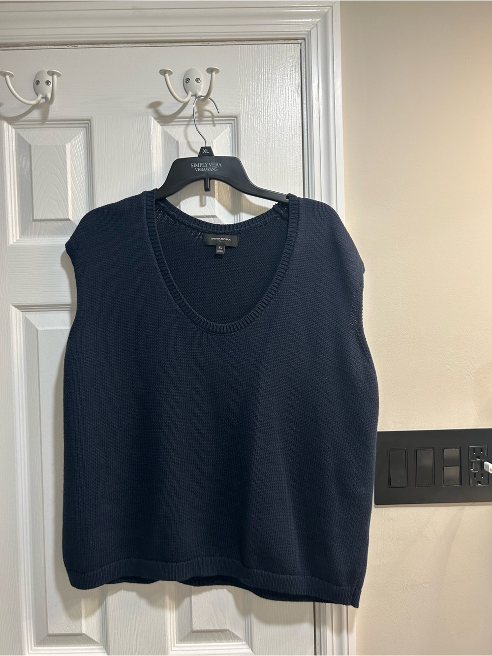Banana Republic Navy V-Neck Knit Sleeveless Sweater Vest women’s size xl